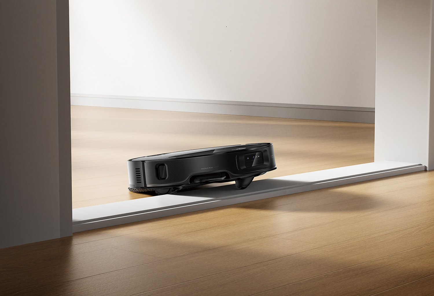 Roborock Saros Z70 Robot Vacuum Cleaner - Certified Refurbished